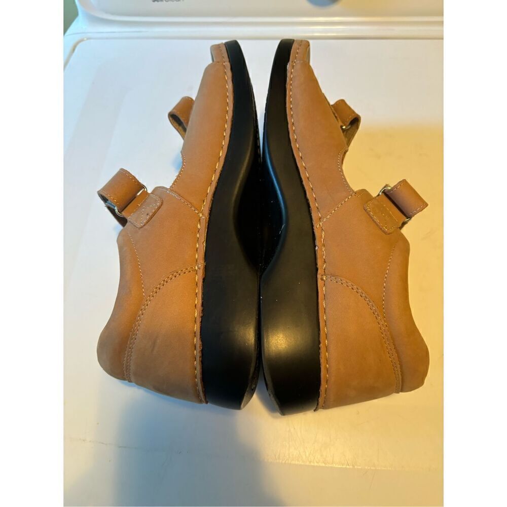 Propet Sandals  - Picture 6 of 6